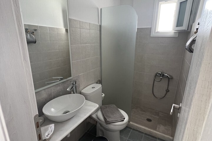 Room 104 of 165