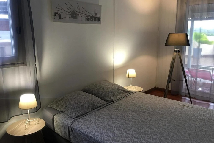 Room 2 of 15
