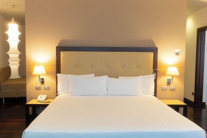 Room 42 of 132