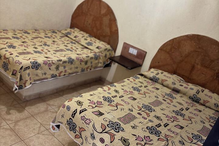 Room 37 of 82