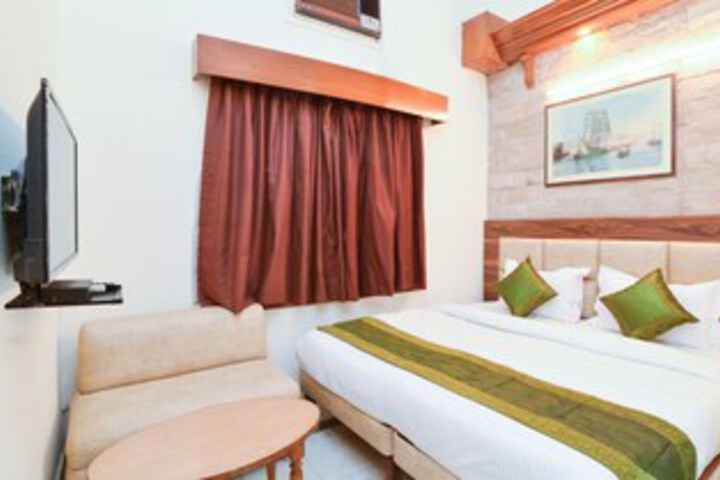 Room 17 of 29
