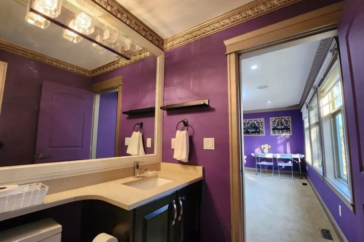 Room 6 of 50