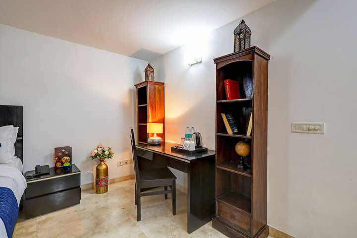 Room 15 of 28