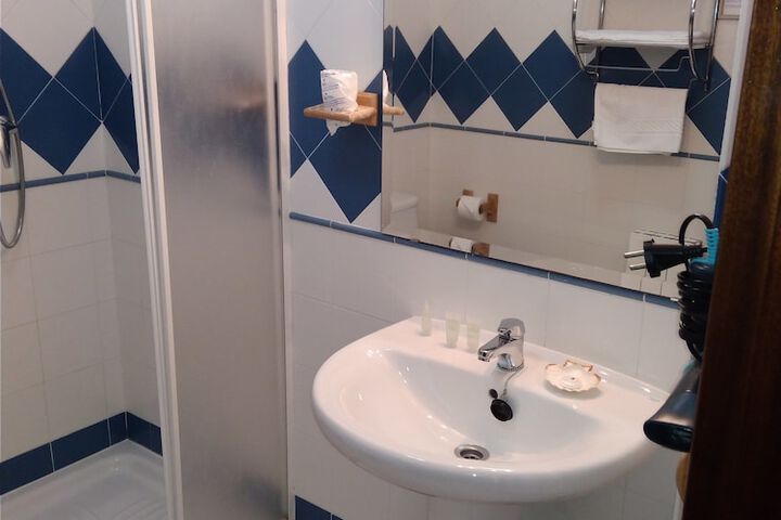 Room 46 of 67
