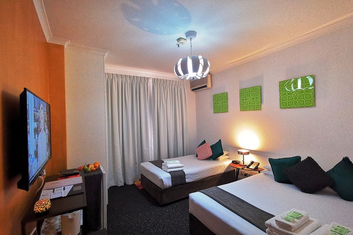 Room 35 of 73