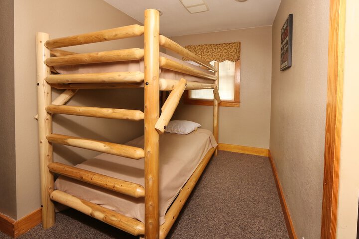 Room 7 of 38