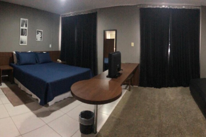 Room 14 of 24