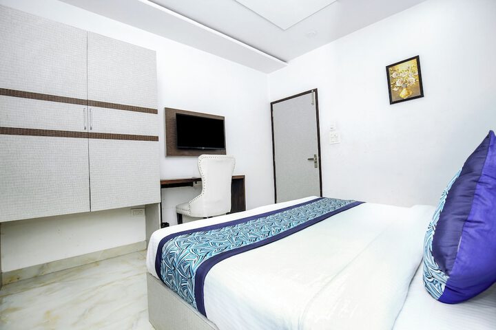 Room 5 of 45
