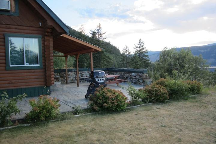 Property Grounds 22 of 33