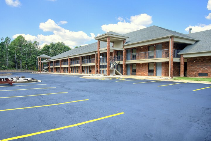 Hotel 73 of 77