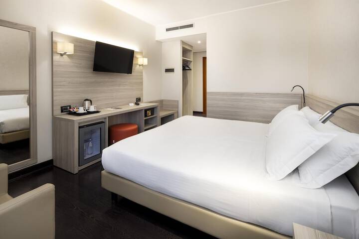 In-room business center