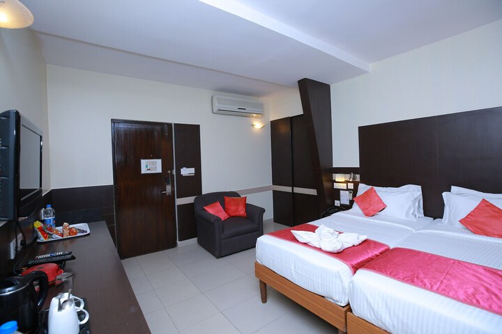 Room 4 of 17