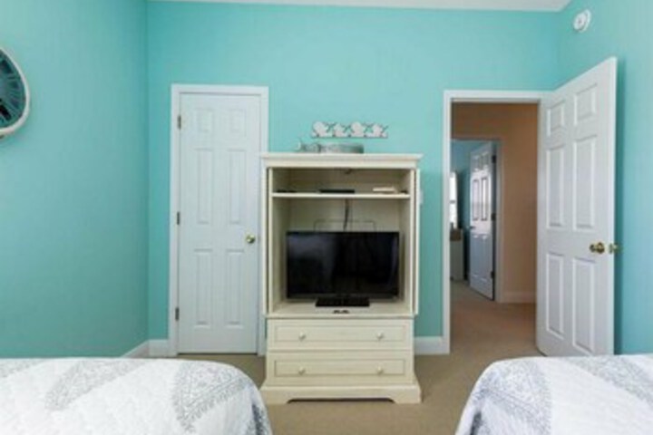 Room 27 of 28