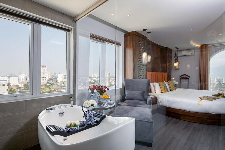 Room 27 of 33