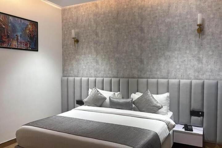 Room 4 of 22