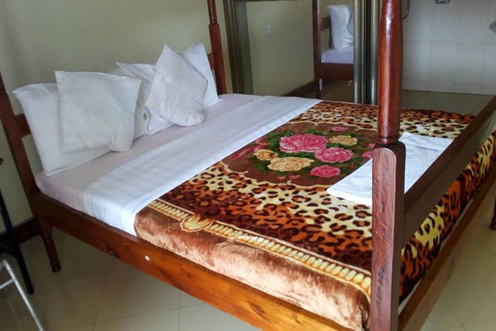 Room 10 of 62