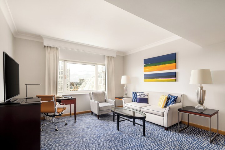 Room 32 of 441