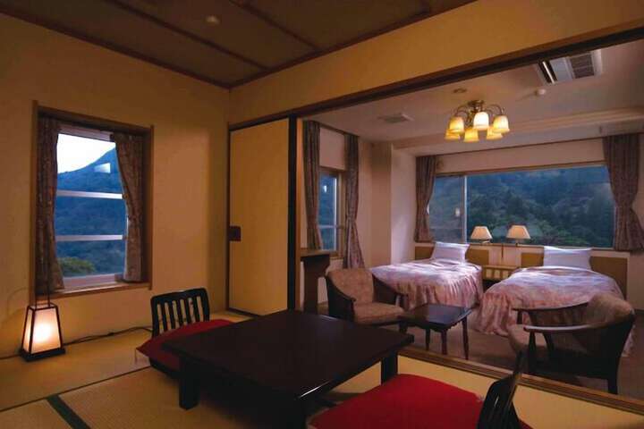 Room 13 of 41