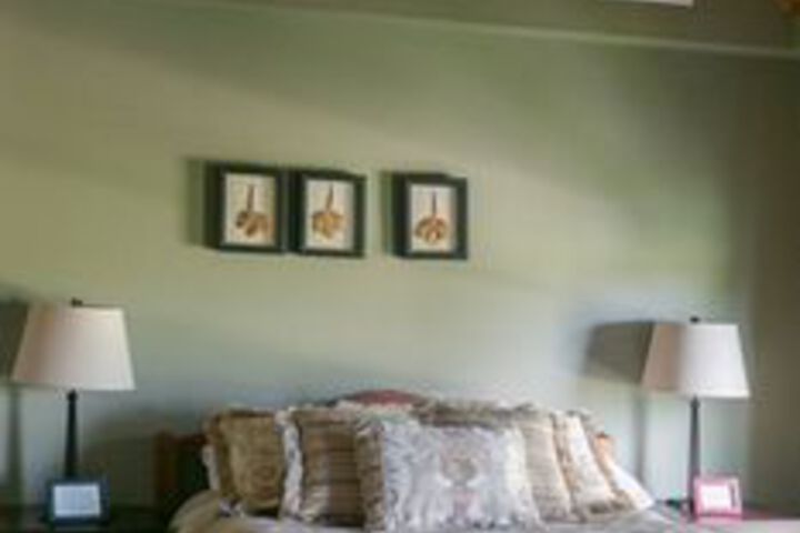 Room 32 of 87