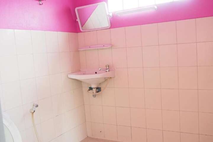 Room 2 of 9