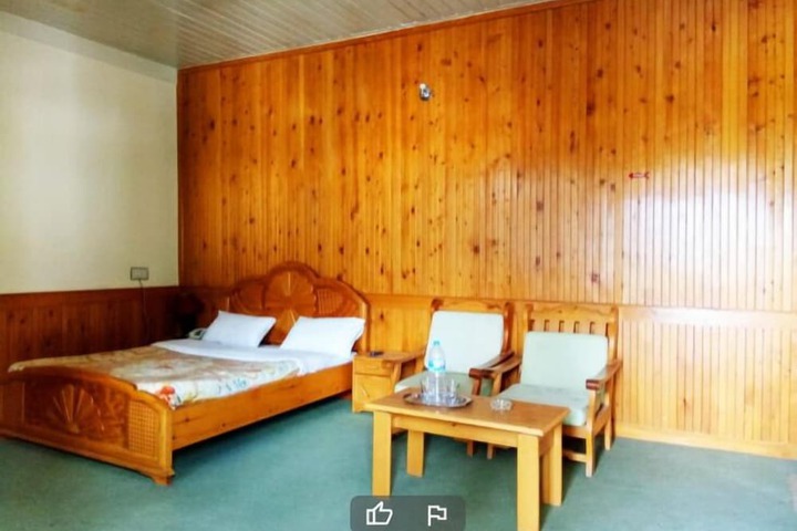 Room 25 of 27