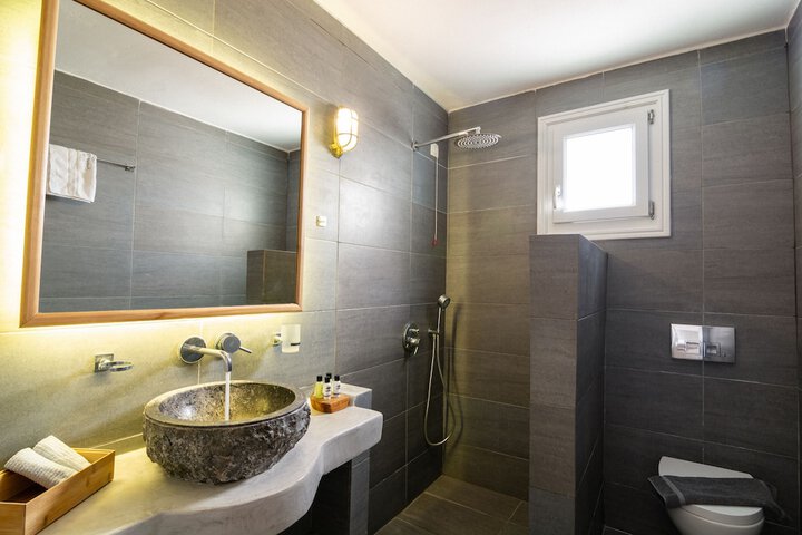 Room 40 of 130