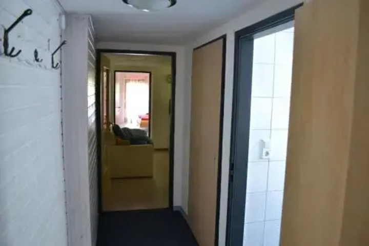 Room 11 of 18