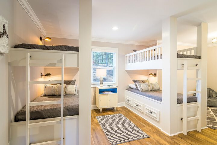 Room 3 of 39