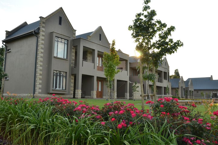Hotel Exterior 42 of 46