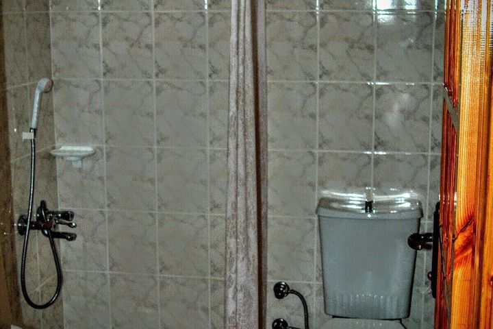 Room 11 of 17