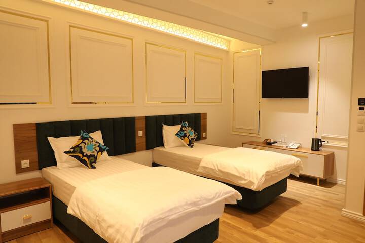 Room 30 of 63