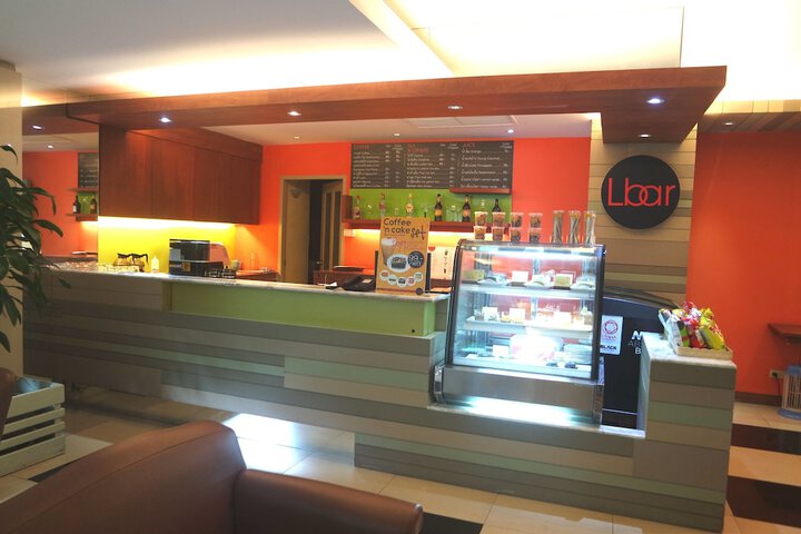 Lounge 109 of 131