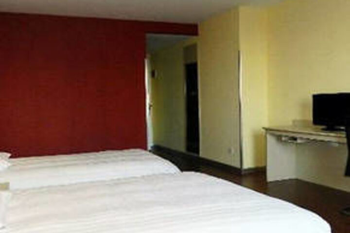 Room 16 of 27