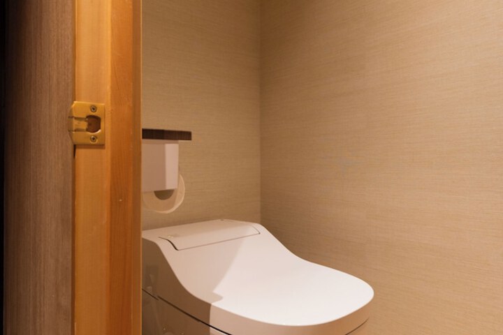 Room 10 of 46