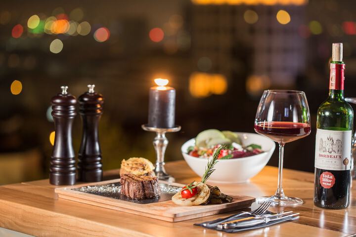 Dining 60 of 75