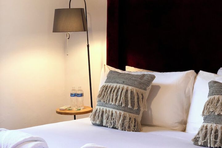 Room 32 of 74