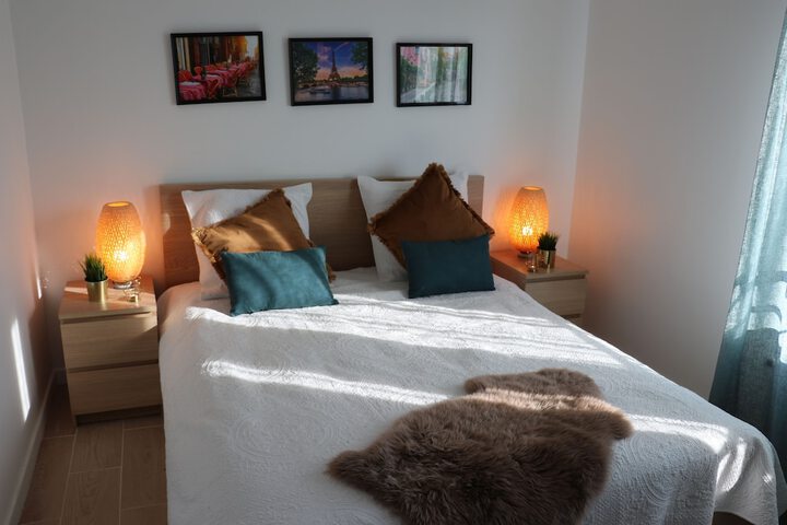 Room 3 of 28