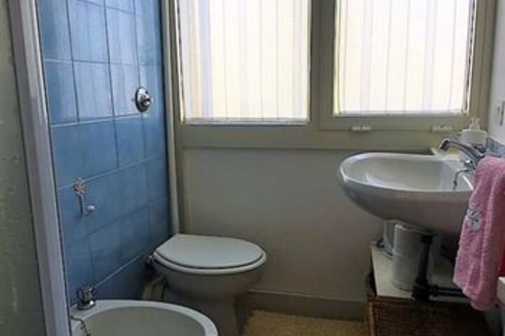 Room 25 of 499