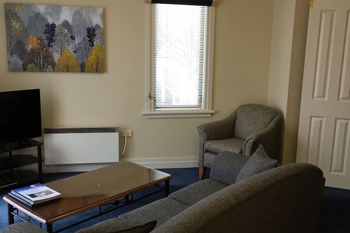 Room 33 of 66
