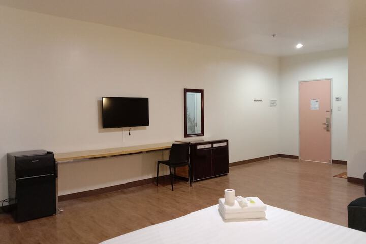 Room 15 of 40