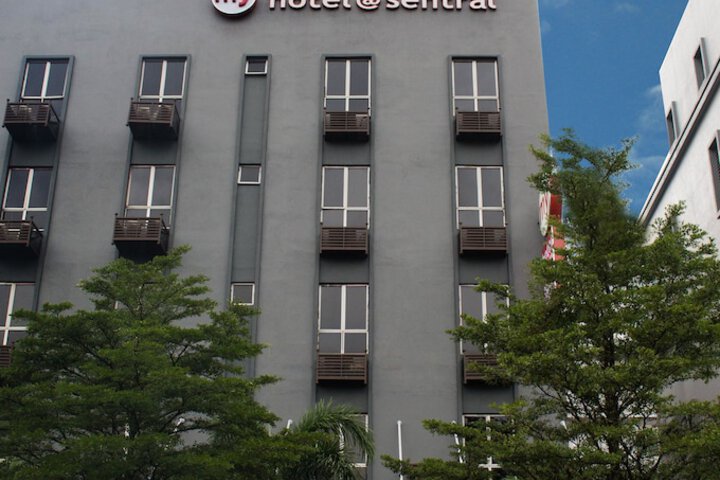 Hotel Entry