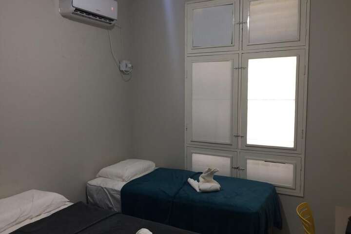 Room 3 of 32