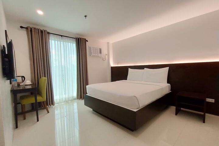 Room 3 of 12