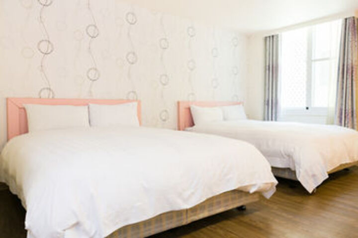 Room 19 of 49