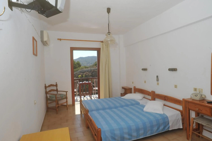 Room 3 of 13