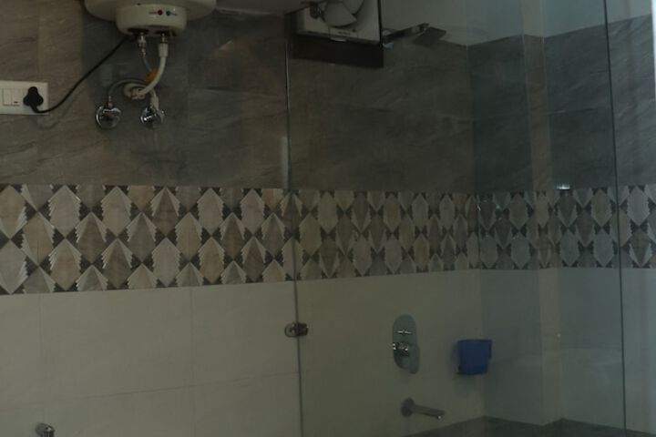 Room 14 of 15