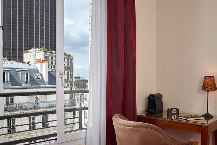 Room 3 of 34