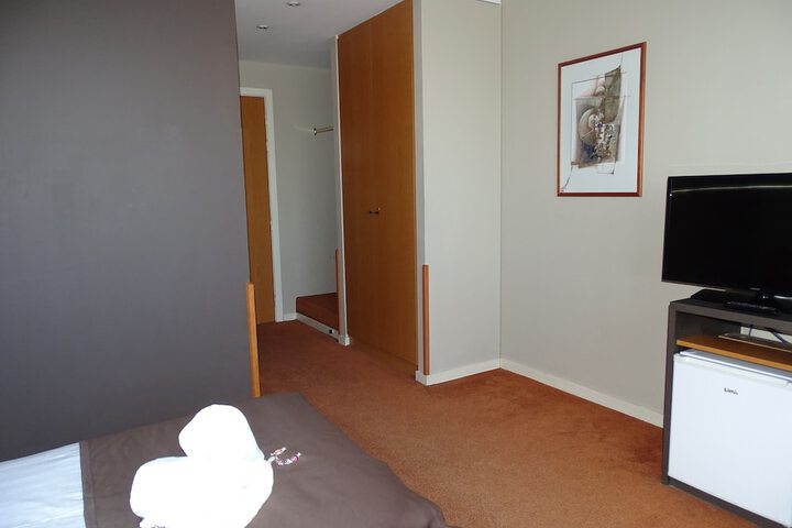 Room 46 of 75