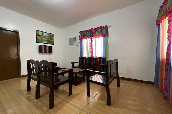 Room 112 of 200