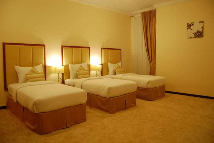 Room 21 of 34